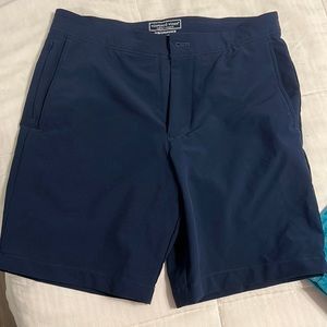 Vineyard Vines shorts